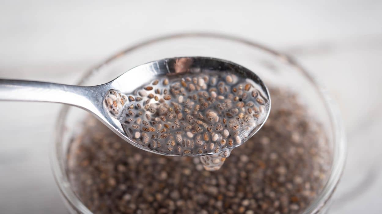 Chia Seeds Vs. Flax Seeds How To Use & Eat