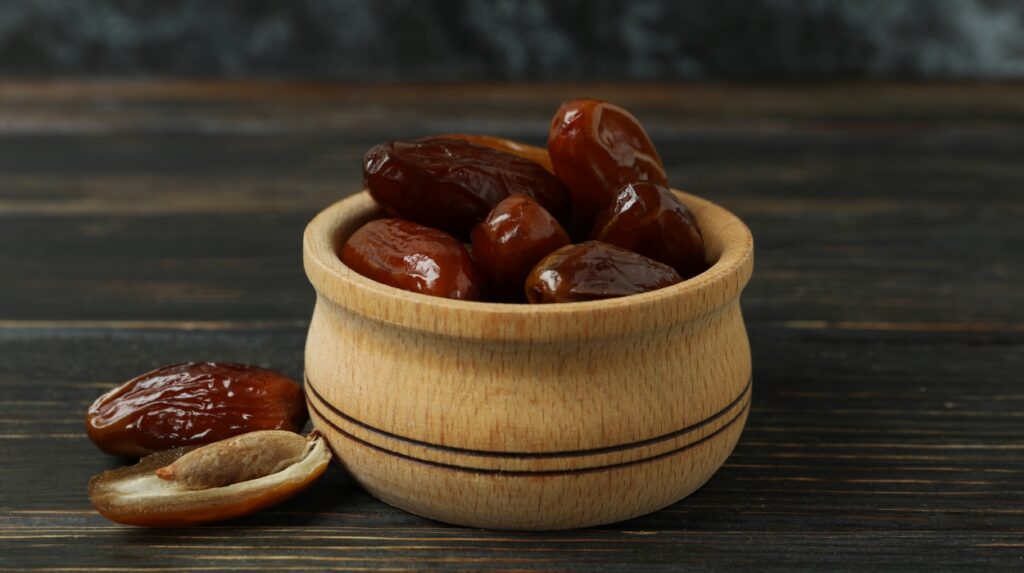 dates benefits for women