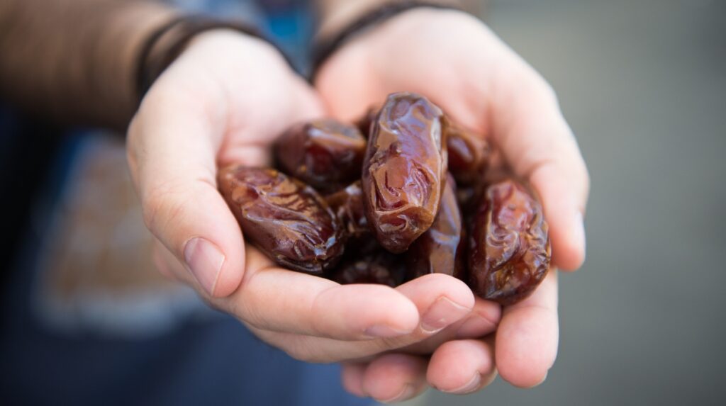 dates benefits sexually
