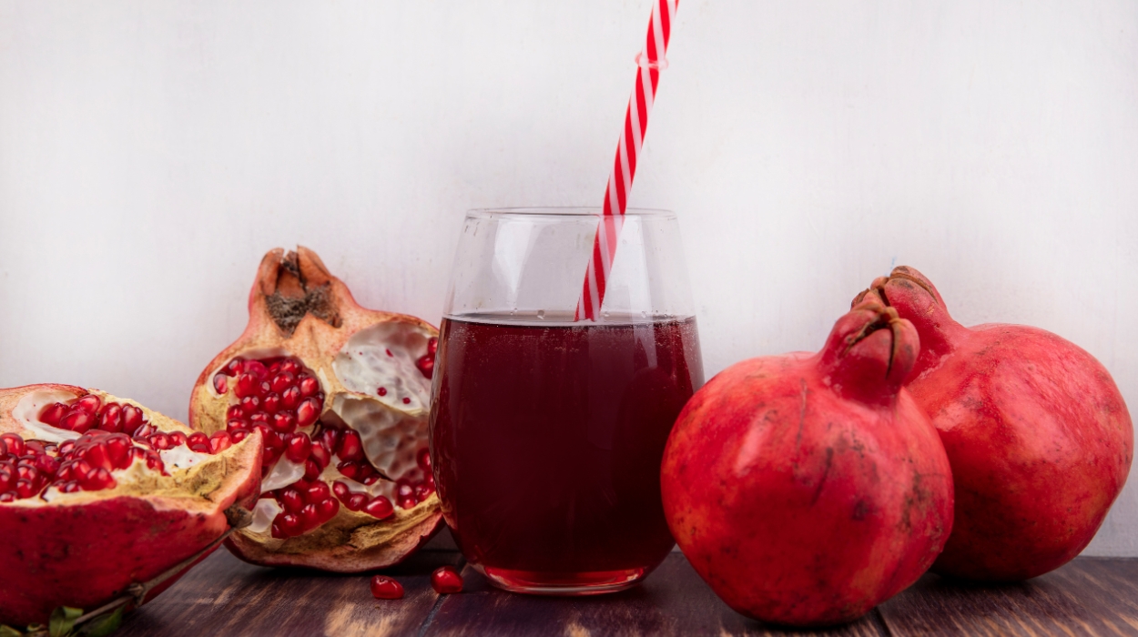 benefits of pomegranate juice for males

